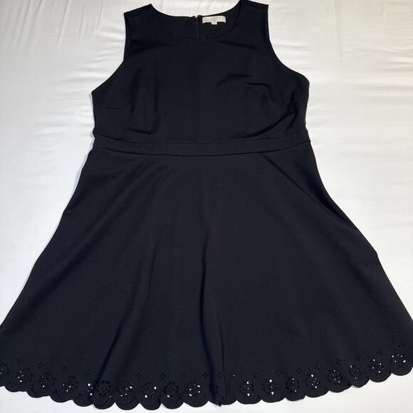 Ann Taylor LOFT Plus Sz 22 Womens Black Eyelet Bottom Sleeveless Dress Work EUC - Picture 1 of 12